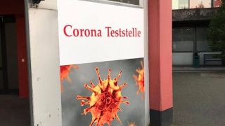 Einfahrt zum Medilys Corona Test Zentrum Hamburg Altona